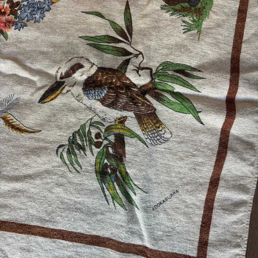 VTG Wildlife of Australia Animal Floral Print Linen Tapestry